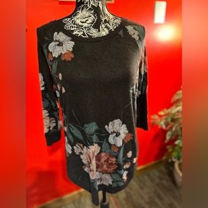 Maurice’s Light floral sweater. Size M